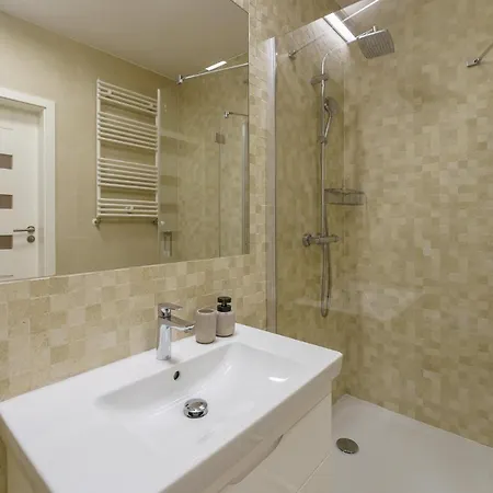 Apartament Chilliapartamenty - Nadmorskie Tarasy - Morski Z Dostępem Do Basenu Kołobrzeg